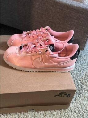 Nike Coral Pink Cortez Valentines edition